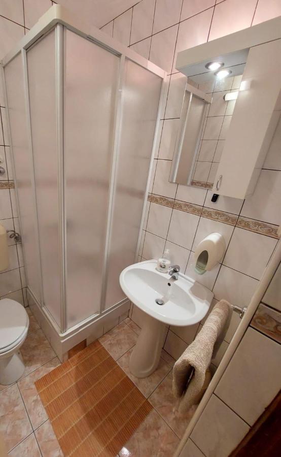 Rooms Putnik เซนญ์ ภายนอก รูปภาพ